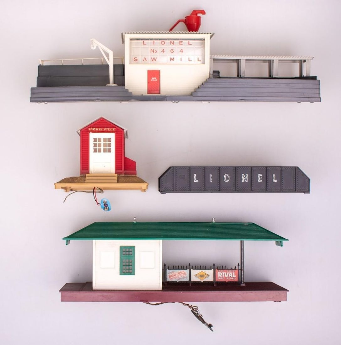 Lionel O Gauge Postwar Accessories - 3