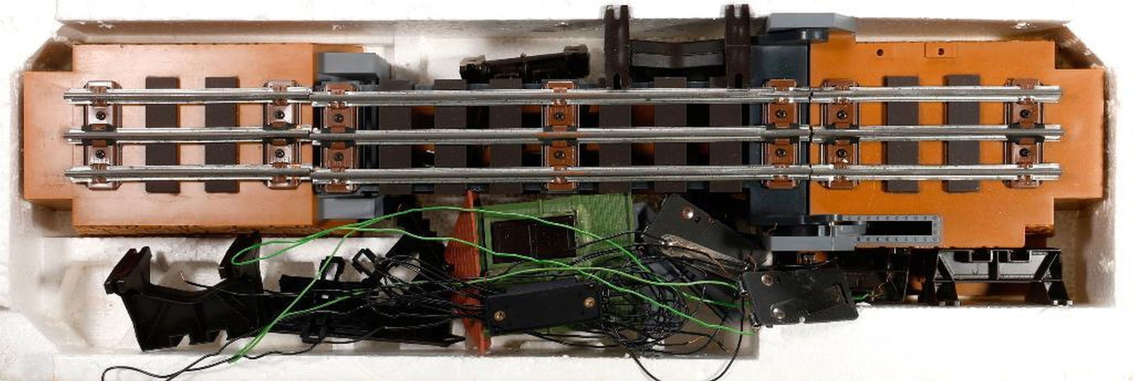 Lionel Modern Era O Gauge Remote Control Drawbridge - 2