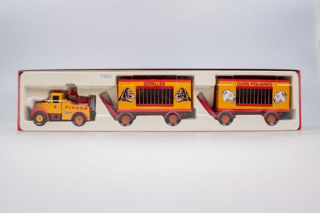 Corgi Circus - 6 boxed sets & Ertl Circus boxed set - 2