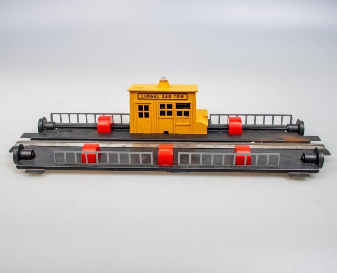 Lionel O Gauge Postwar Number 350 Transfer Tables - 4