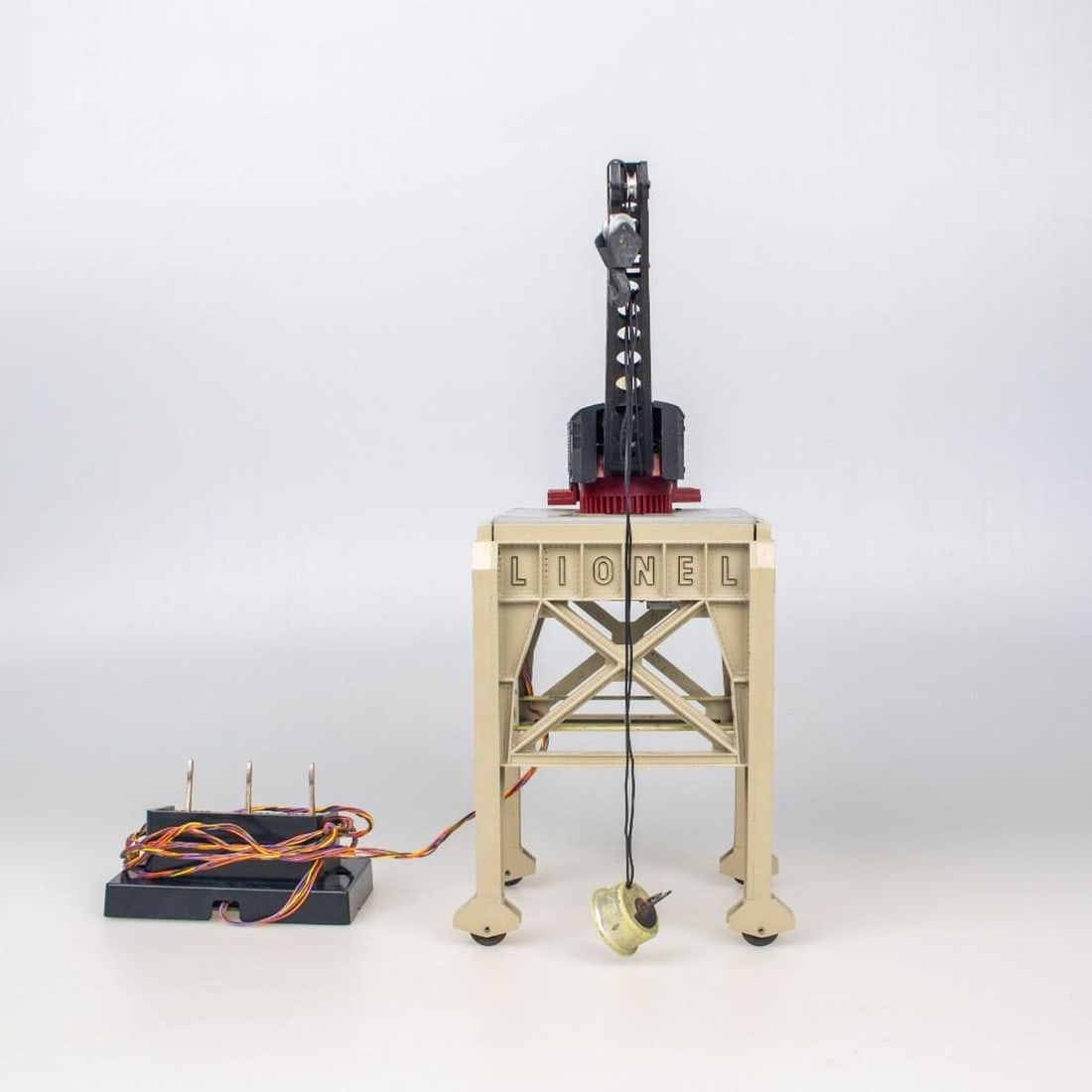 Lionel O gauge Postwar Accessories - 4