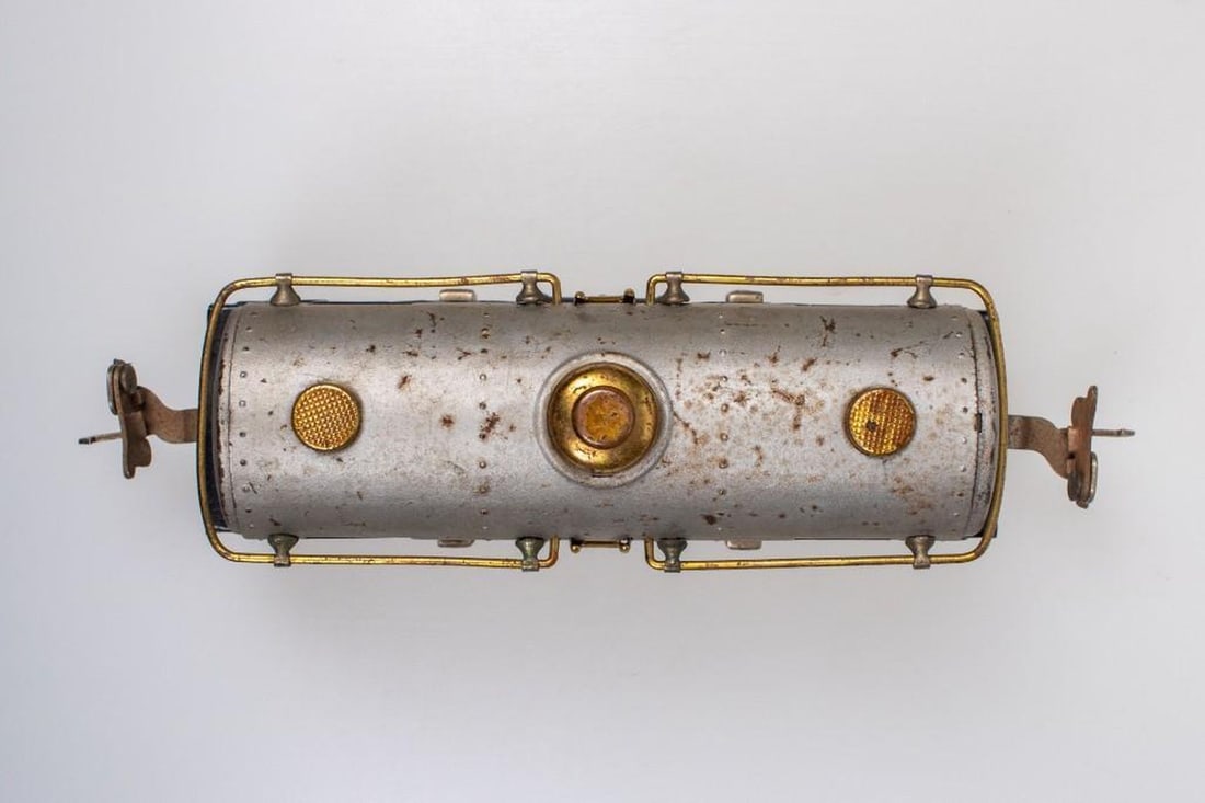 Lionel Pre War O Gauge Latch Coupler Freight Cars - 18