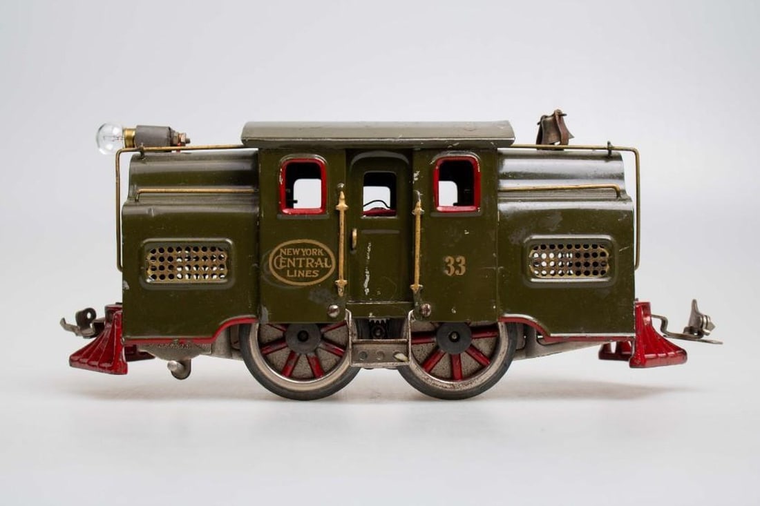 Lionel Prewar Standard Gauge 33 Locomotive - 2