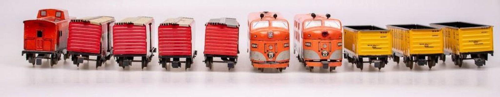 Marx O Gauge Postwar SP Diesels and other freights: Marx O Gauge Postwar SP Diesels and other freights SP 6000 A Unit with motor. Horns intact. Worn from use and some discoloration of lithography SP 6000 A Unit dummy. Horns intact. Worn from use and so