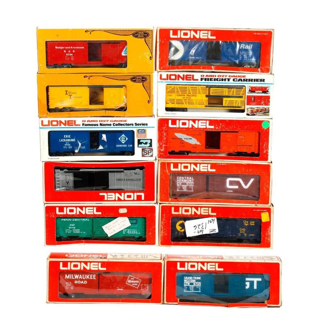 (12) Lionel O Gauge Modern Era Freight Cars - 2