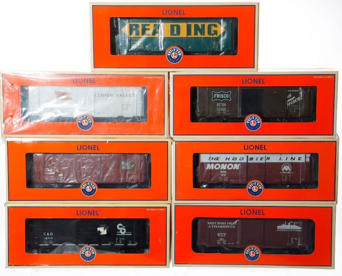 (8) Lionel O Gauge Modern Era Freight Cars - 2