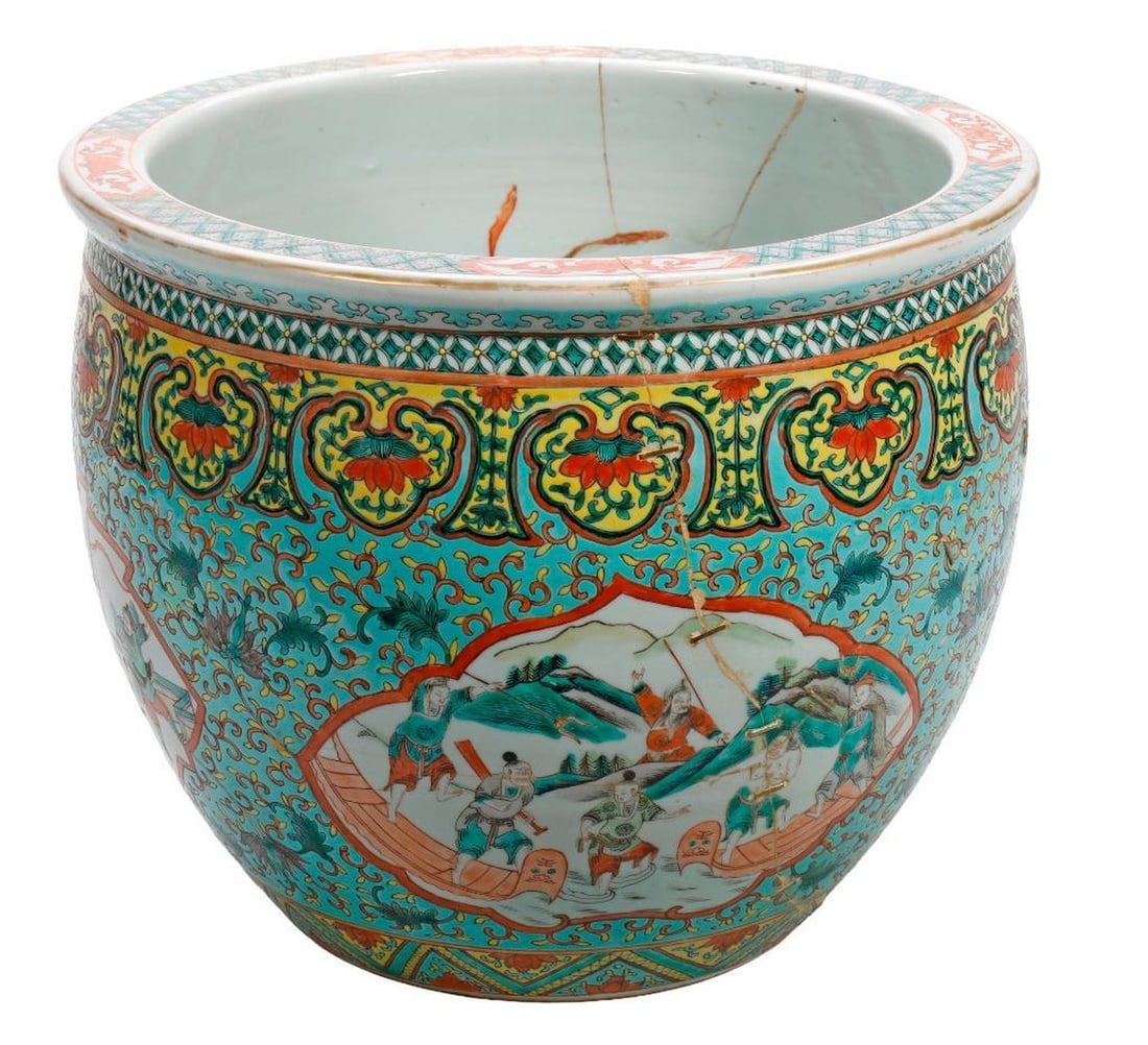 Chinese Famille Verte Fish Bowl or Jardiniere (1 of 3)