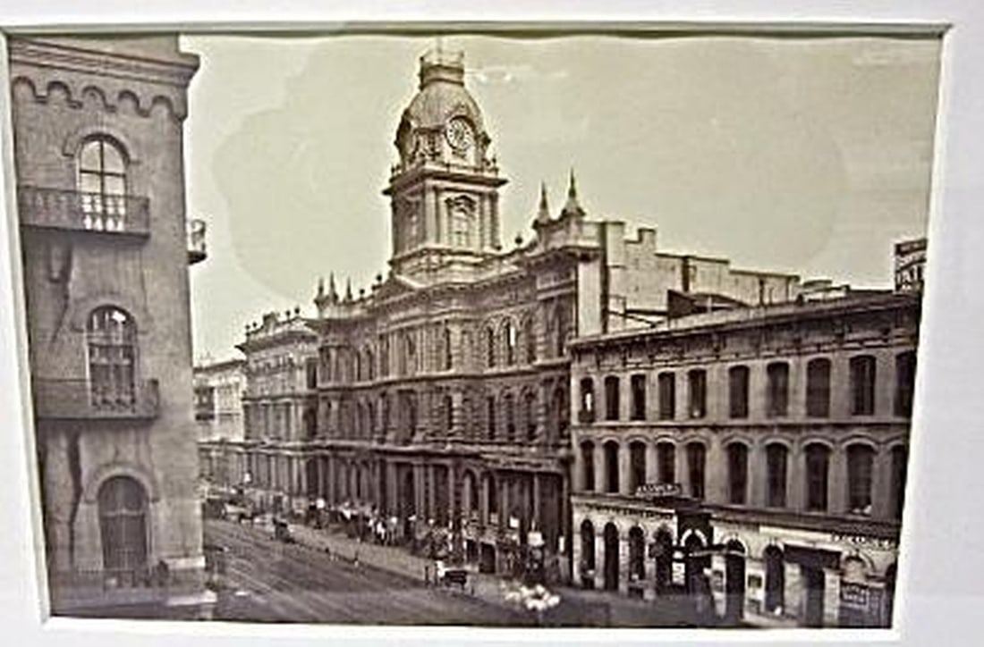 San Francisco Photograph of Merchants Exchange Building: Dimensions: 8" x 11.75" (20.3 x 29.8 cm)