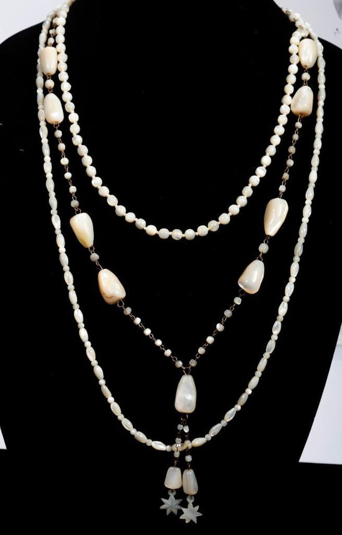 Group of mother-of-pearl jewelry (1 of 4)