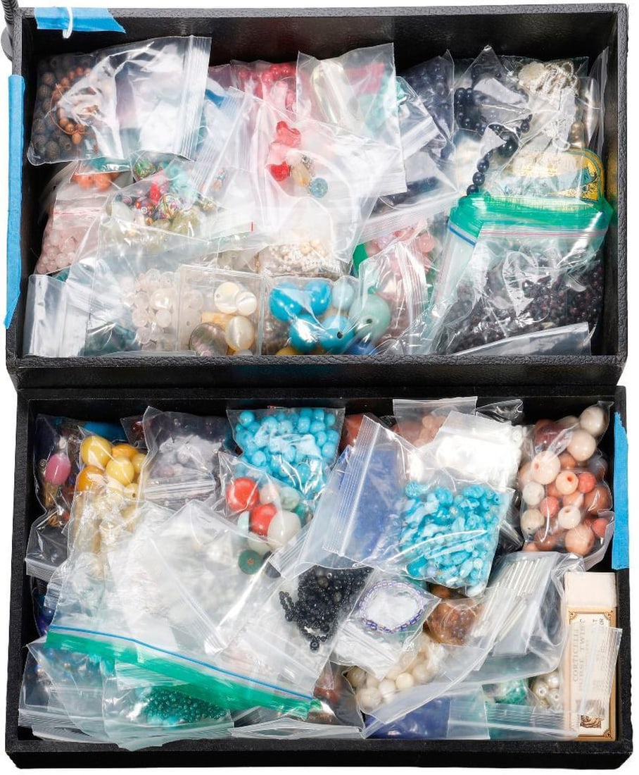 Collection of unmounted beads (1 of 2)