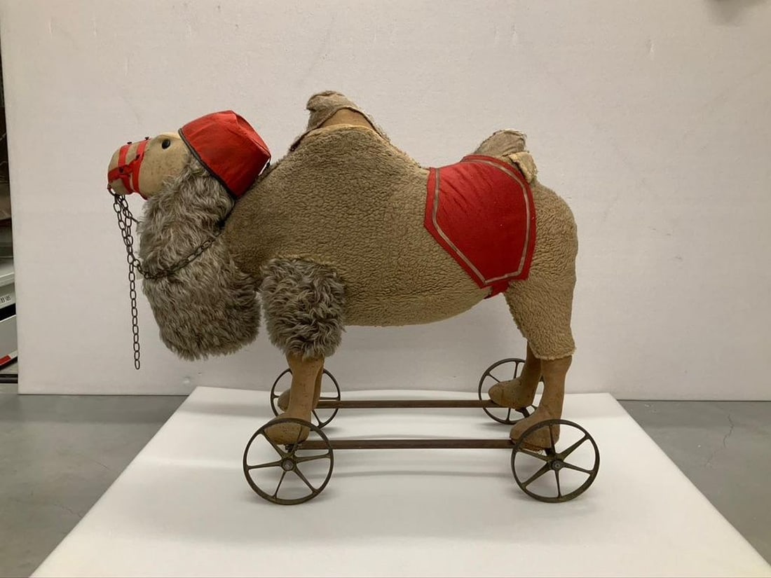 Steiff Camel Pull Toy (1 of 1)
