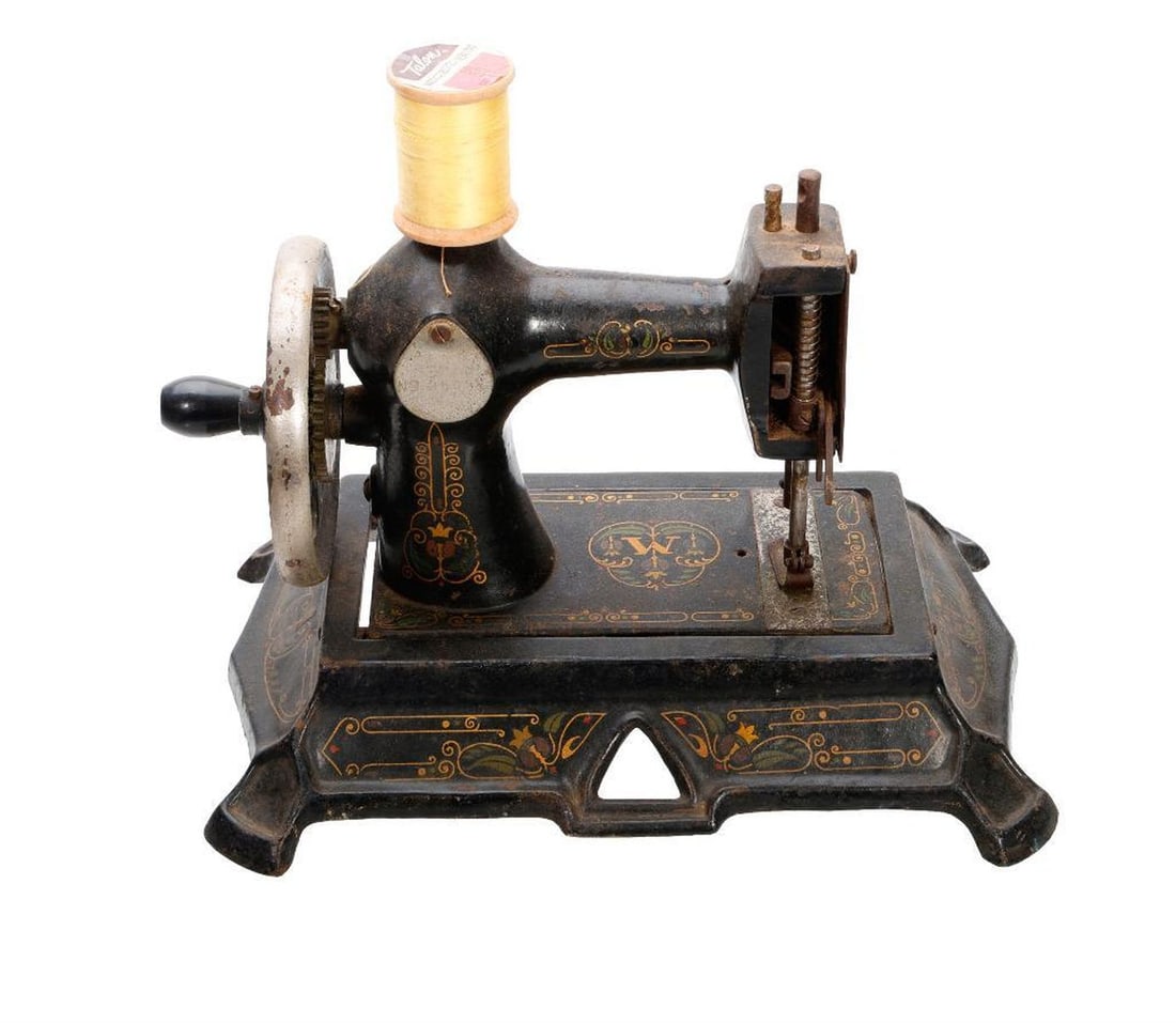 Six Miniature Sewing Machines - 4