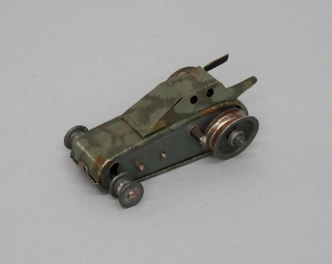 Vintage Tinplate Clockwork Toy (1 of 1)