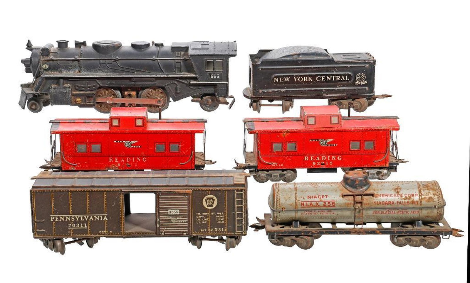 Marx Locomotive with Six Marx Cars (1 of 2)