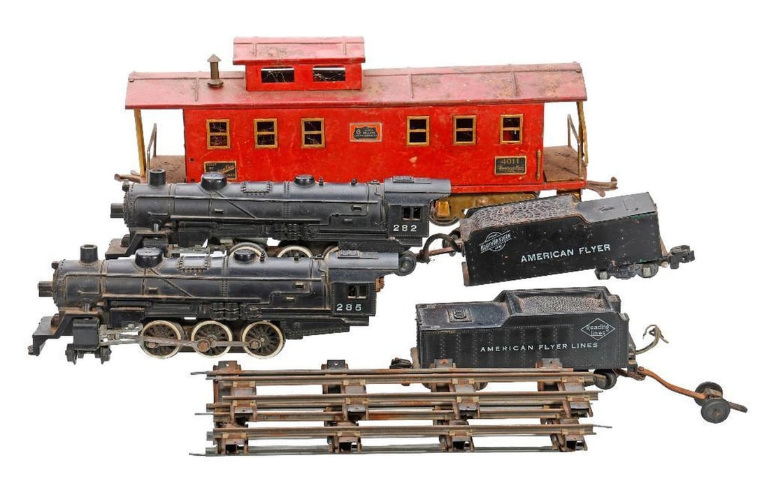 Assembled Lot of Toy Train Locomotives and American Flyer Cars (1 of 3)