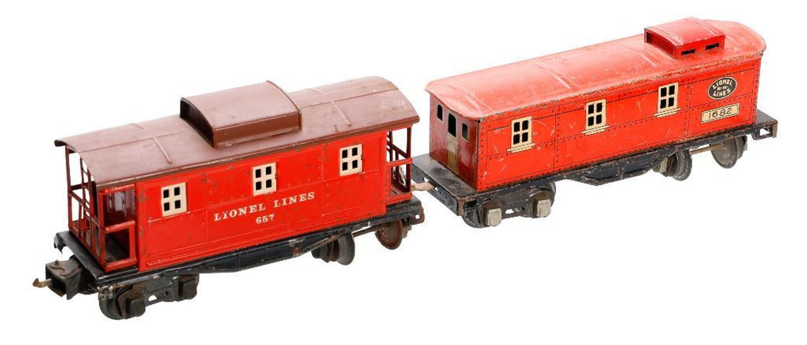 Seven Pre and Post War Lionel and Lionel Lines Cars - 2