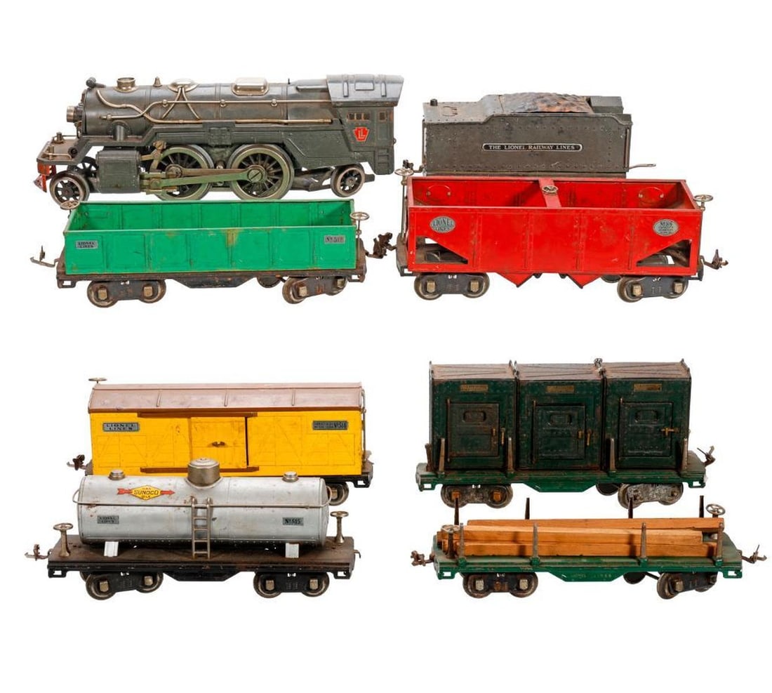Vintage Lionel Lines Locomotive, Track and Seven Associated Cars (1 of 5)