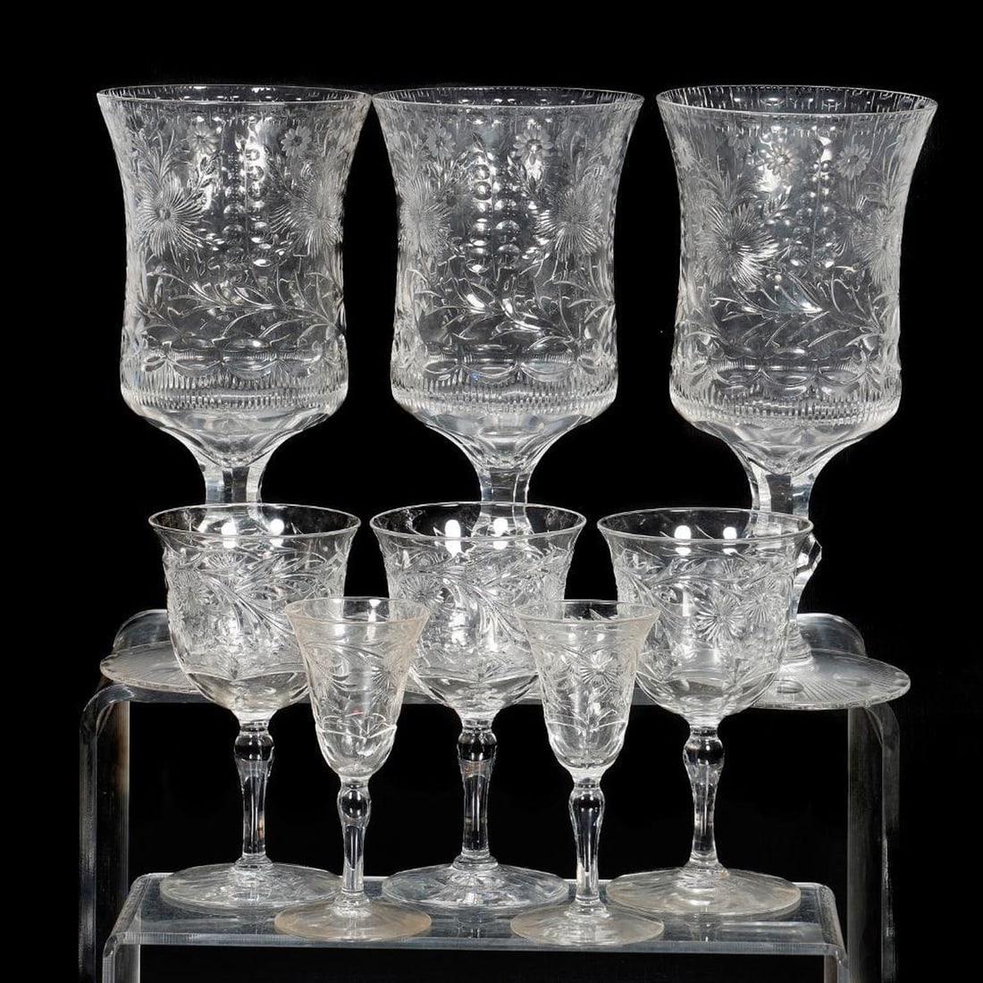 Suite Webb Corbett Daisy Cut Crystal Stemware (1 of 4)