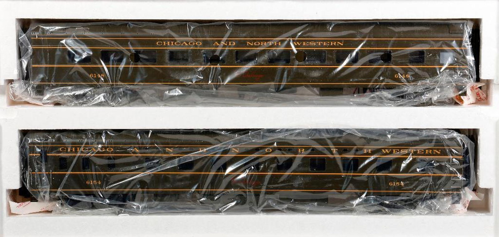 MTH O Gauge CNW 2 Car Streamline Sleeper, Diner set - 2
