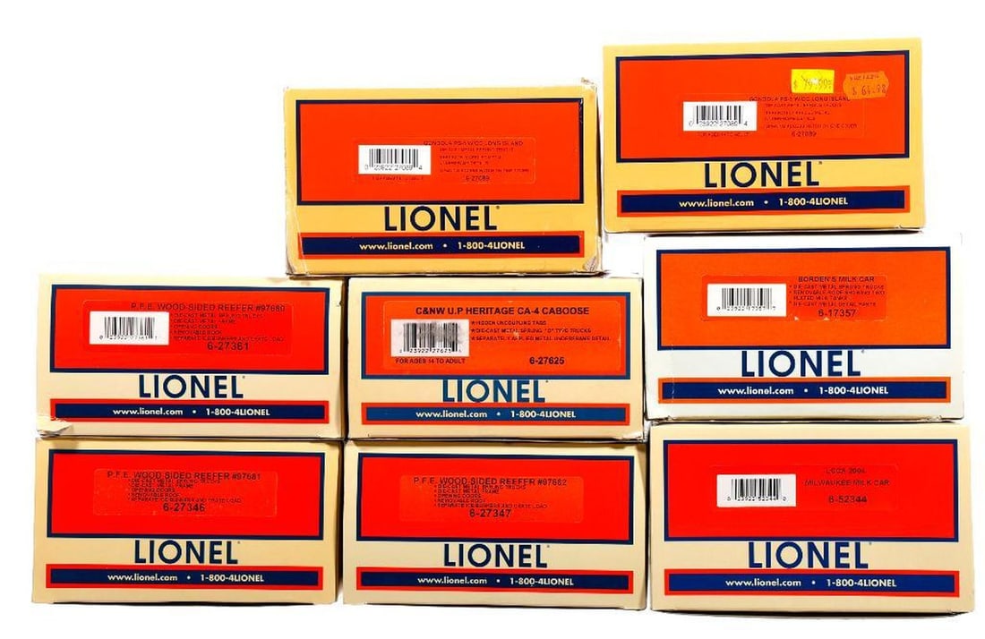 (8) Lionel O Gauge Modern Era Freight Cars (1 of 2)