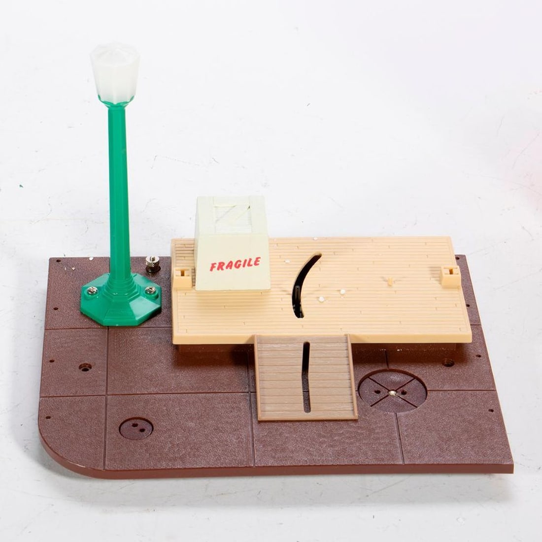 O Gauge Lionel 6-12798 Animated Fork Lift Loader Station - 3