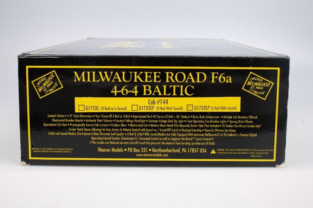 G1733LP Weaver O Gauge 3 Rail Milwaukee Road 4-6-4 F6a Steam Locomotive and Tender with sound - 3