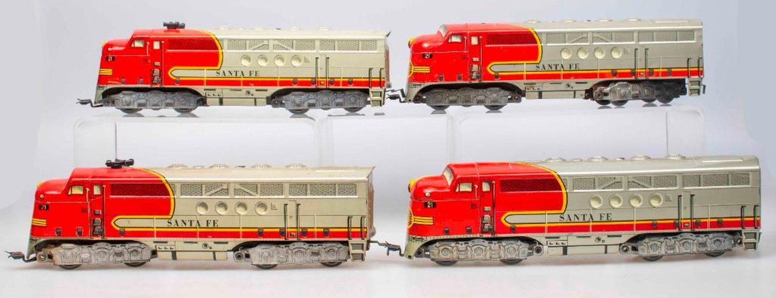 (7) Marx O Gauge #21 Santa Fe Lithographed Dummy Diesel Locomotives - 2