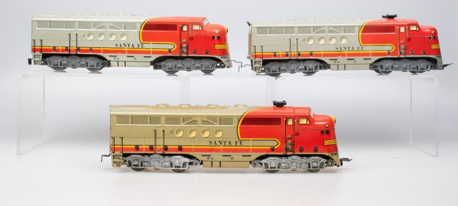 (7) Marx O Gauge #21 Santa Fe Lithographed Dummy Diesel Locomotives - 4
