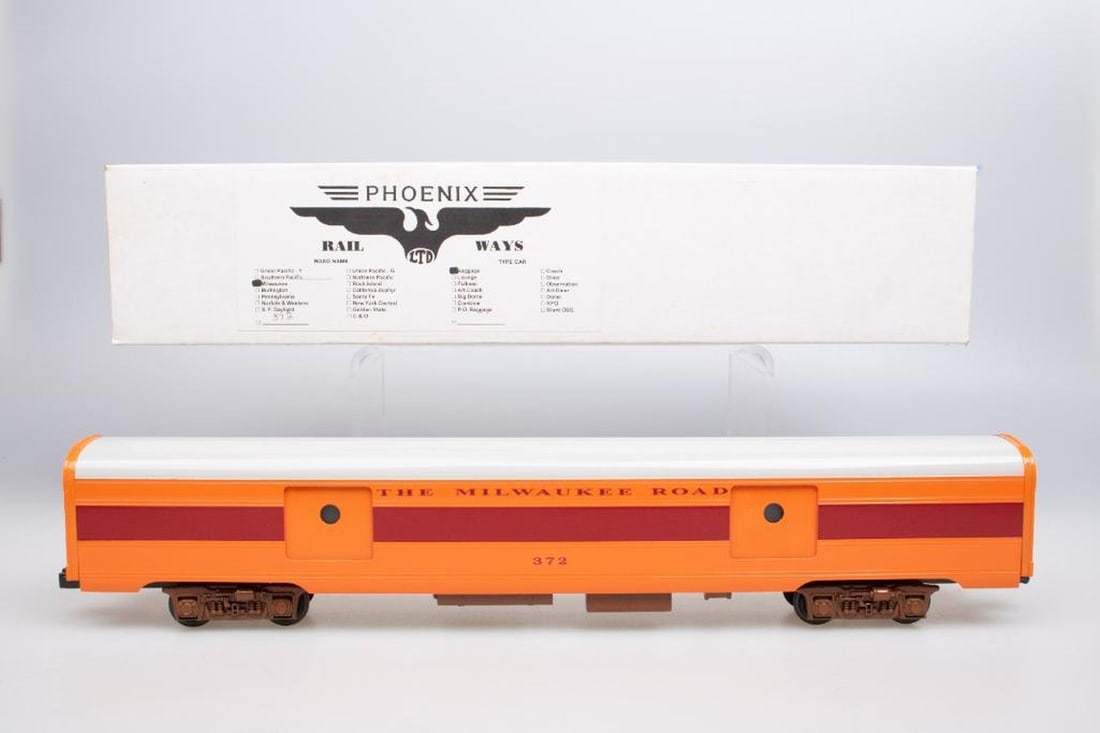 Phoenix Rail Ways, Ltd. O Gauge Milwaukee Road Hiawatha #372 Baggage Car - 2