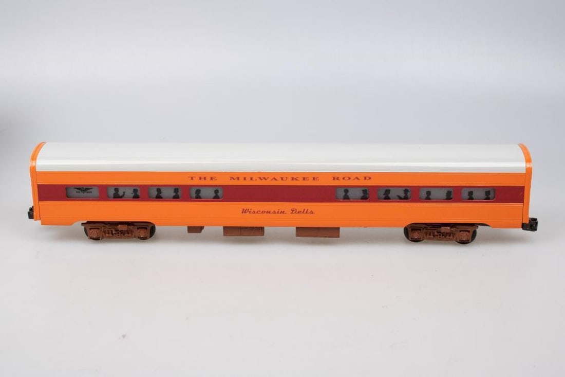 Lionel O Gauge Modern Era Milwaukee Road Hiawatha "Wisconsin Dells" Passenger Car - 2