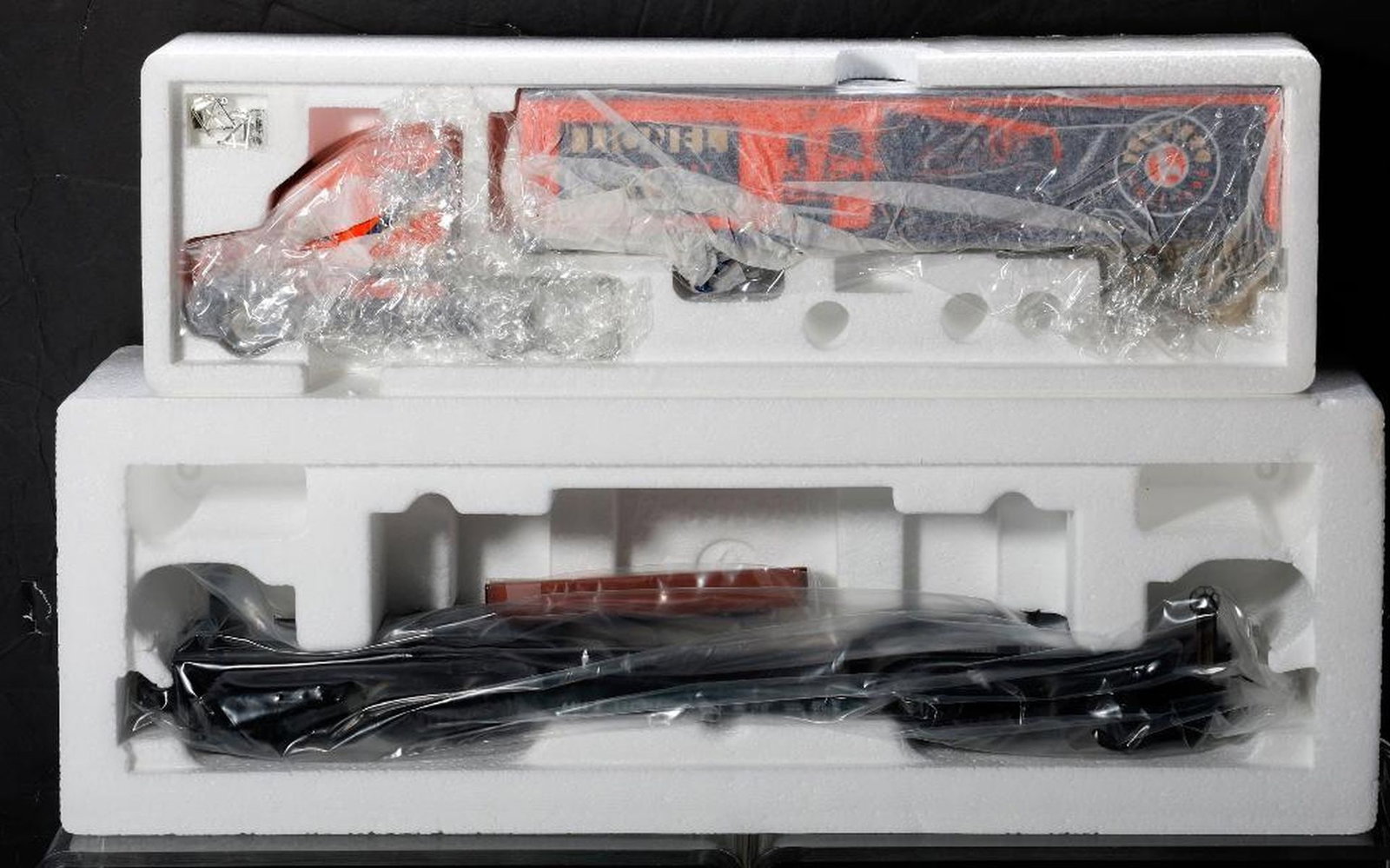 (5) Lionel Modern Era Freight Cars & Semi Truck - 3