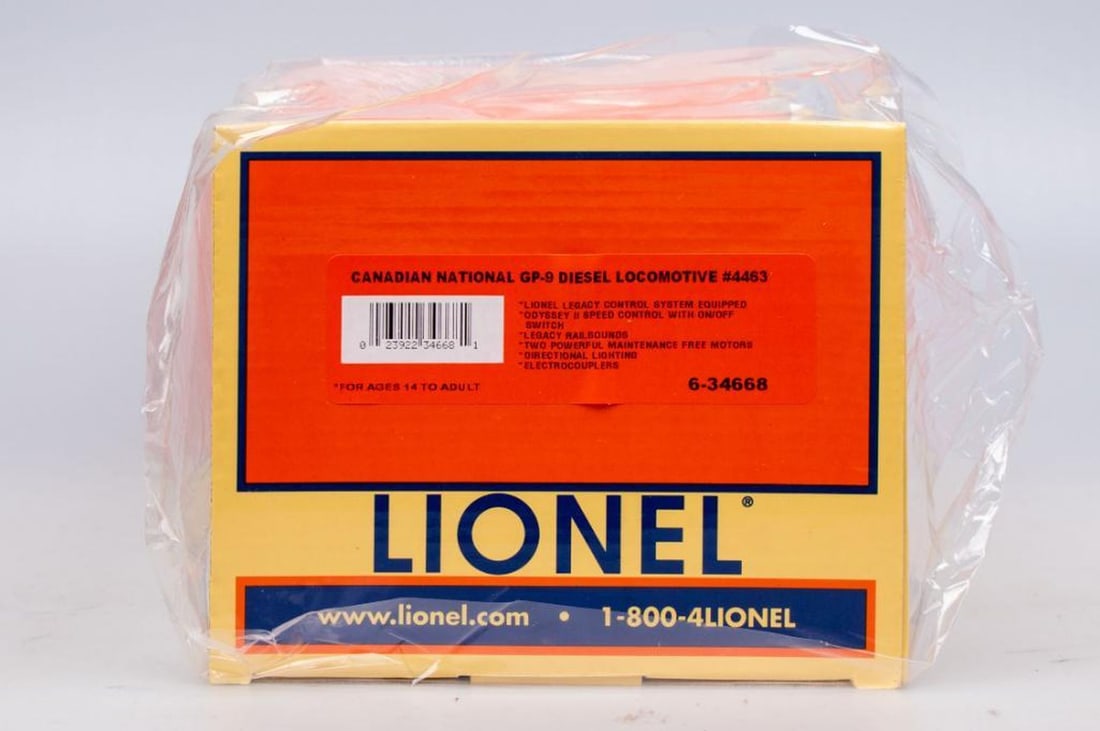 Lionel O Gauge Modern Era Canadian National GP9 Loco - 2