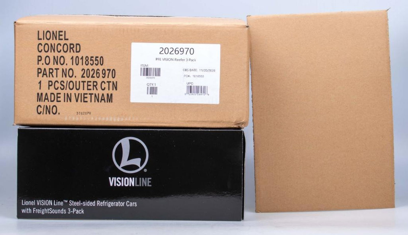 Lionel O Gauge Modern Era Vision Line PFE Reefer 3-Pack - 2