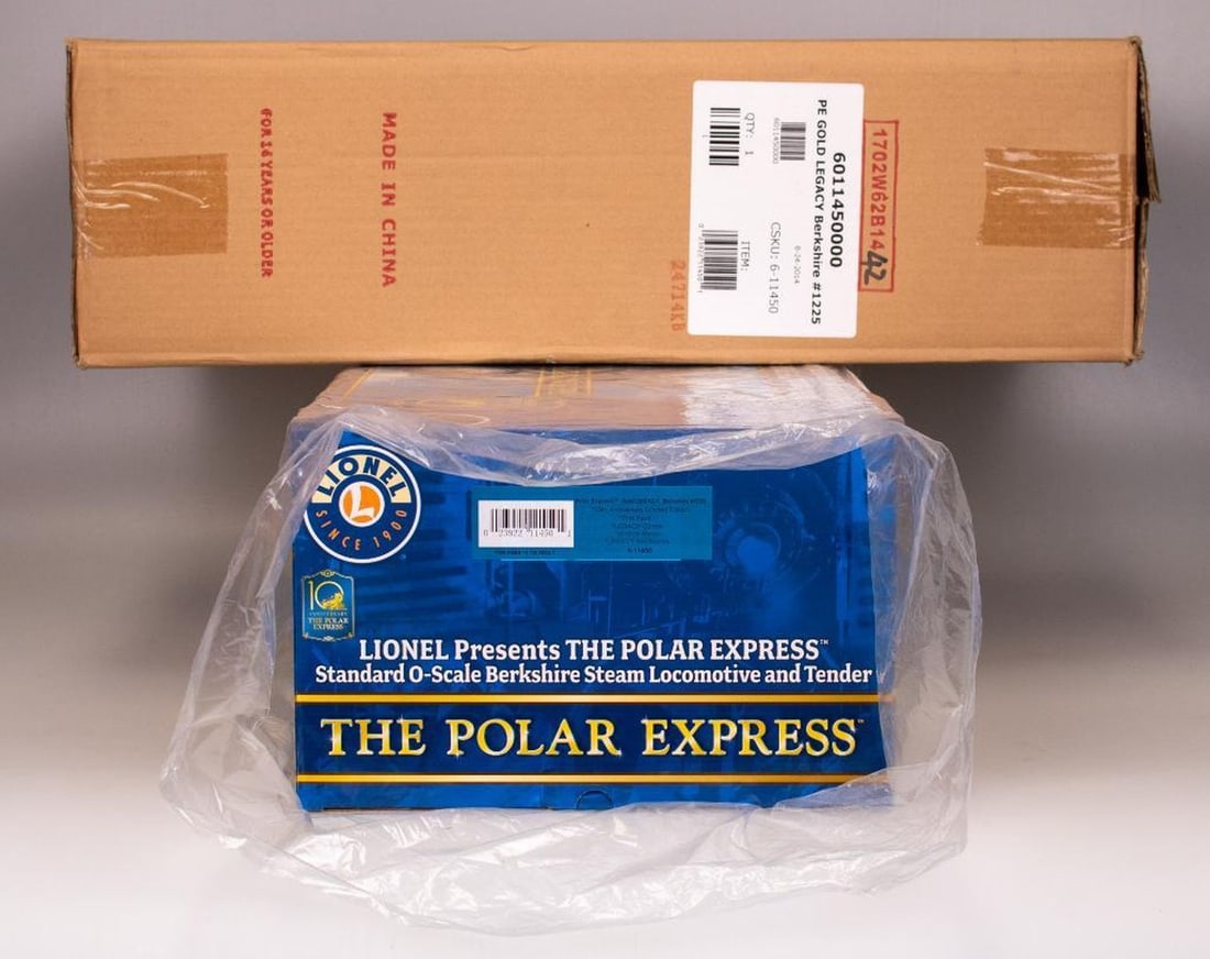Lionel O Gauge Modern Era Polar Express Gold Locomotive - 2