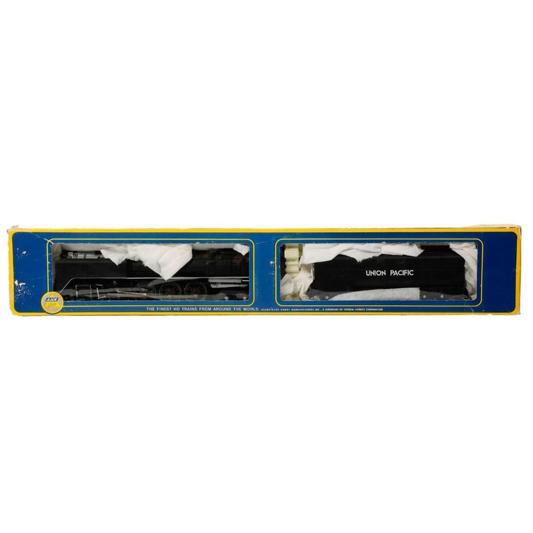 AHM HO Scale Union Pacific F-E-F Steam Locomotive - 2