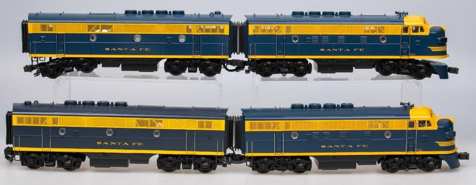 MTH O Gauge Santa Fe F-3 A-B-B-A Blue/Yellow Diesel Locomotive (1 of 3)