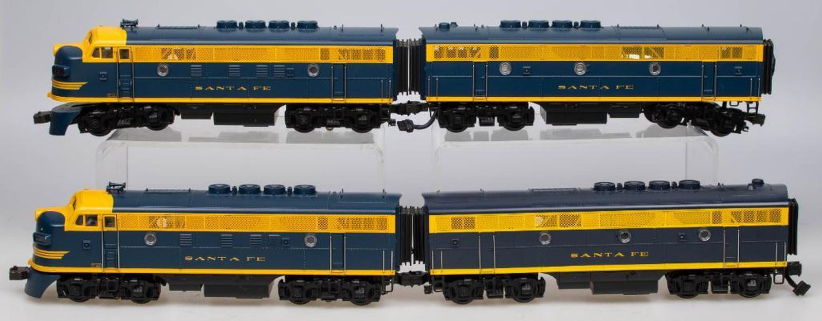 MTH O Gauge Santa Fe F-3 A-B-B-A Blue/Yellow Diesel Locomotive - 2