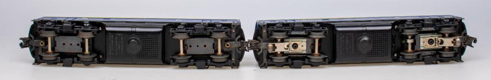 Lionel O Gauge Modern Era F-3 B Units. Blue/Yellow - 3