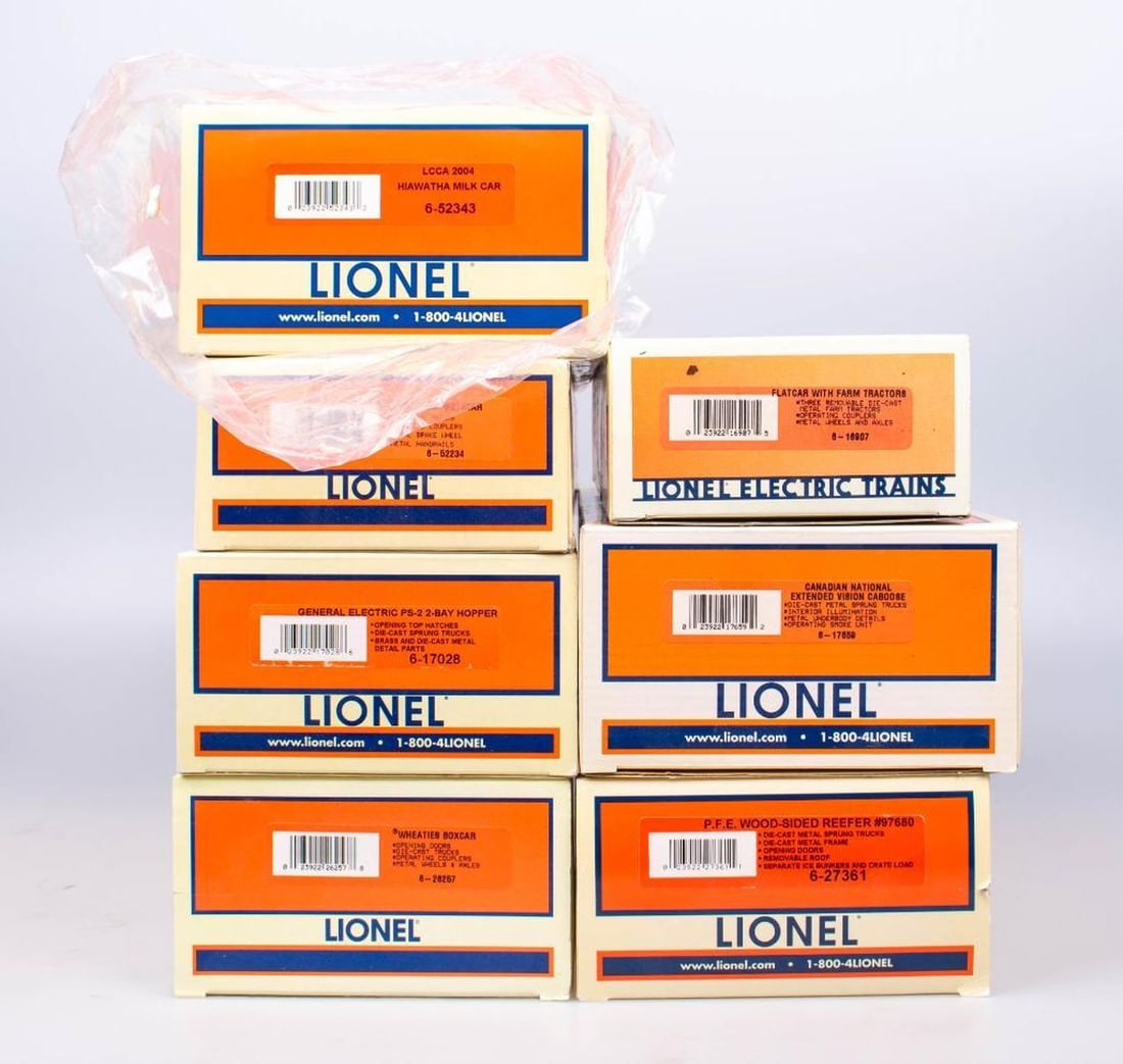 (7) Lionel O Gauge Modern Era Freight Cars - 2