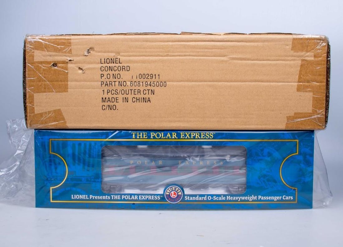 Lionel O Gauge Polar Express Scale HW Coach (1 of 2)