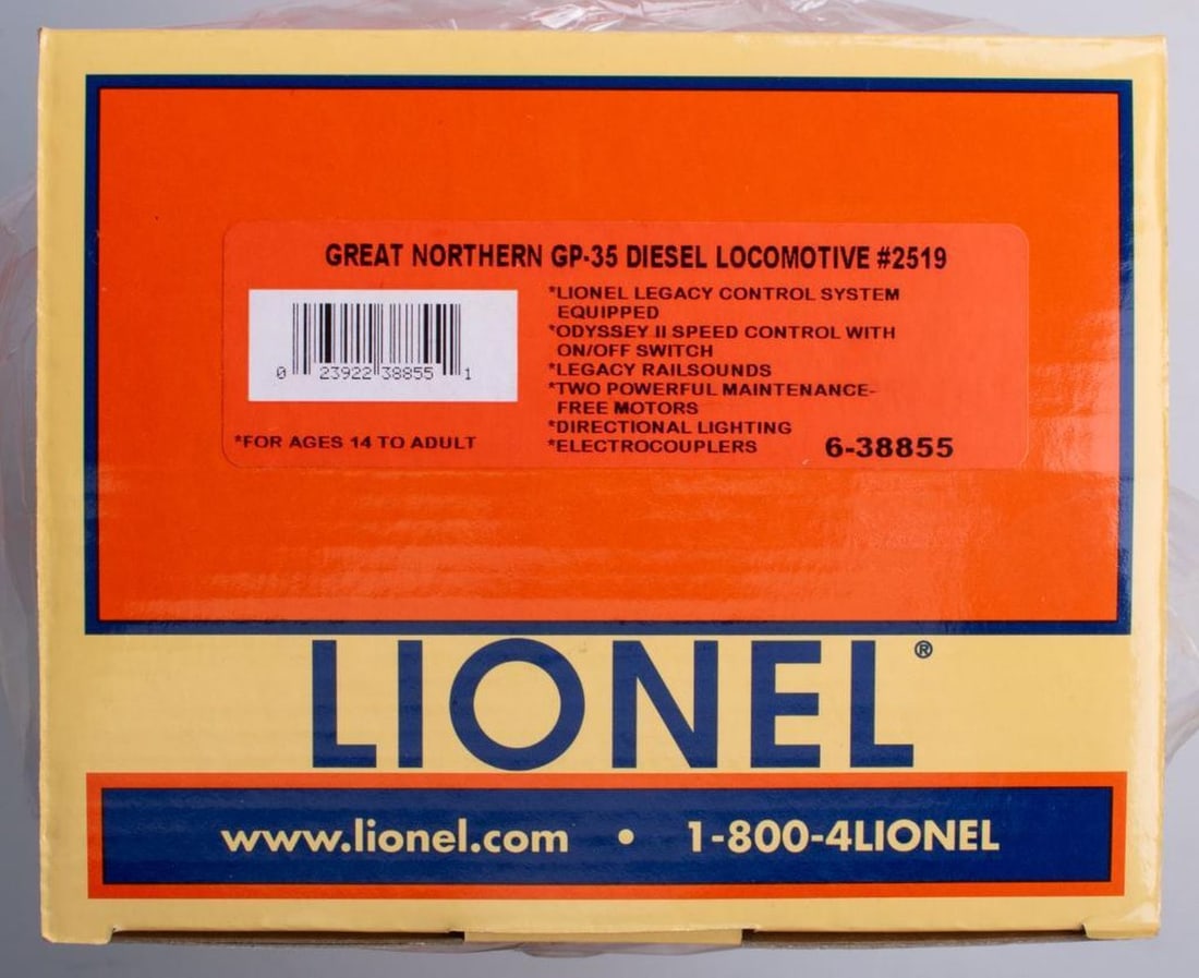 Lionel O Gauge Modern Era Great Northern GP-35 Loco - 2