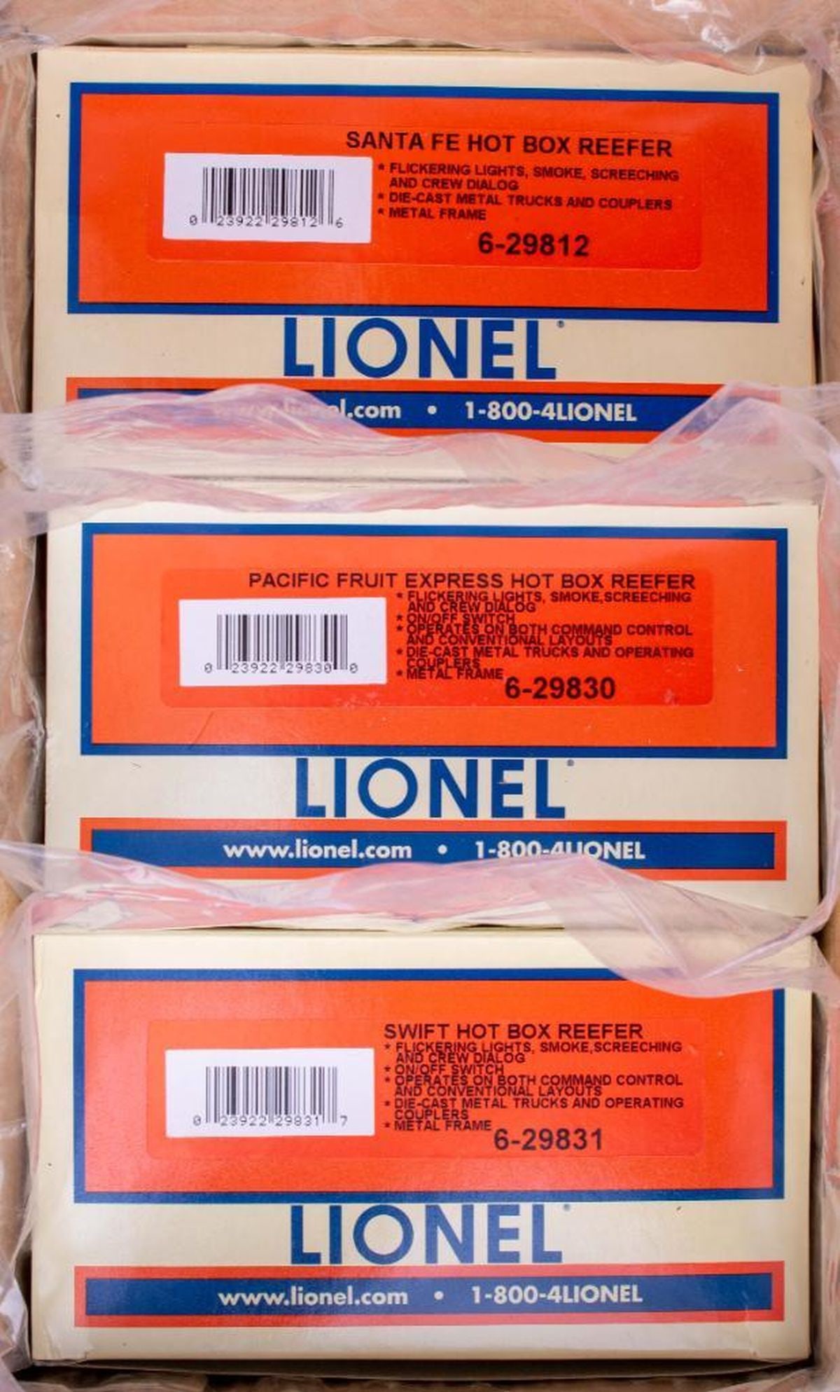 Lionel O Gauge Modern Era Hot Box Reefer 3 Pack - Santa Fe, PFE, Swift - 3