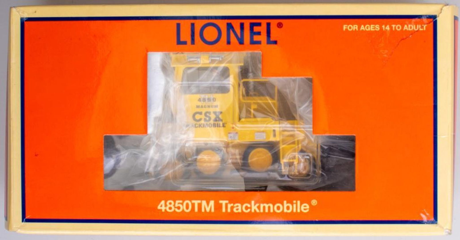 Lionel O Gauge Modern Era CSX Trackmobile (1 of 2)