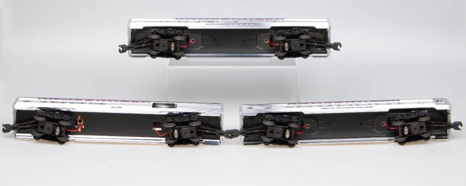 (3) Lionel Streamline Aluminum O Gauge Atlantic Coast Line Passenger Cars - 3