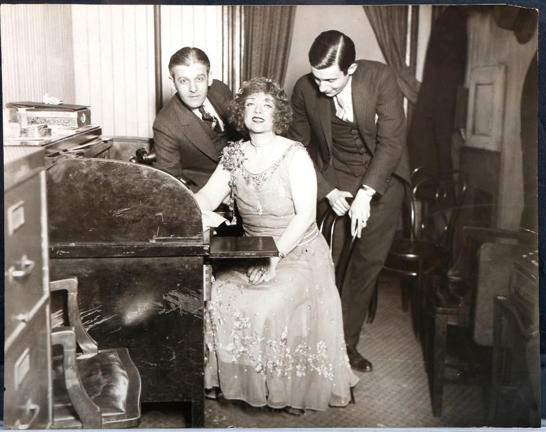 Prohibition Hostess Texas Guinan with Walter Winchell, Vintage Photo (1 of 1)