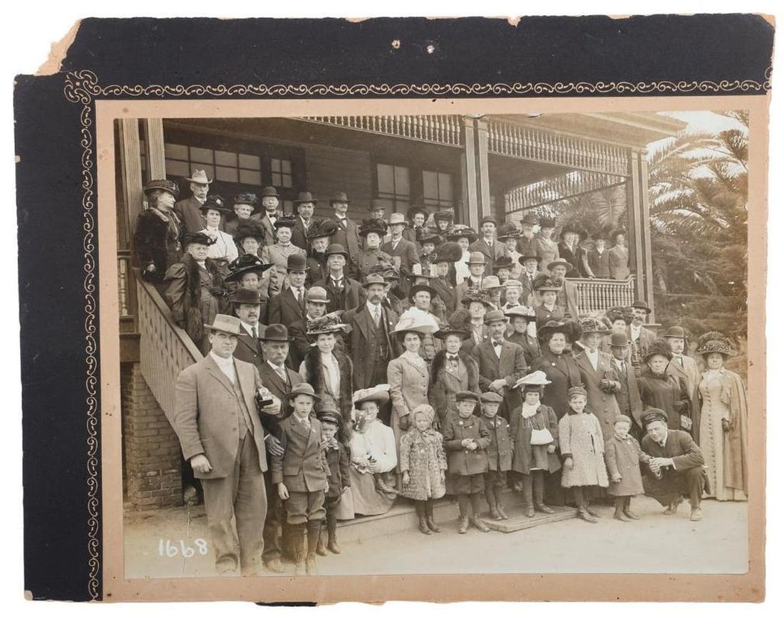 Photo Group: Trolley Line Tourists, and Other Californians (1 of 6)
