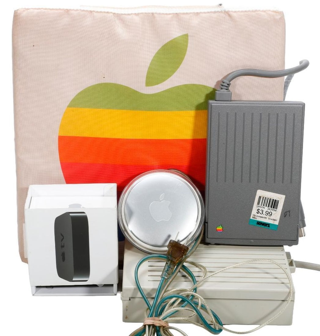 Group of Vintage Apple/Mac Accessories (1 of 2)