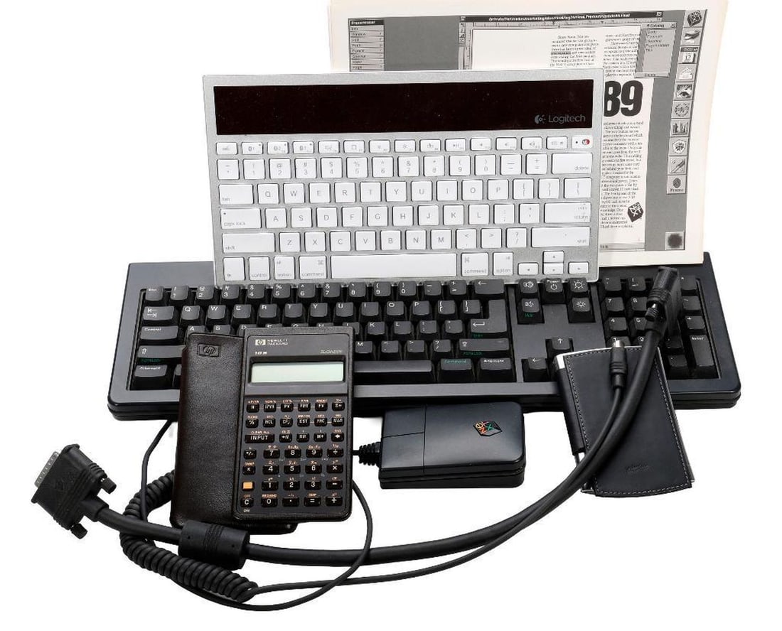 NeXT Computer Keyboard, Mouse, and HP/Other Vintage Electronics (1 of 6)