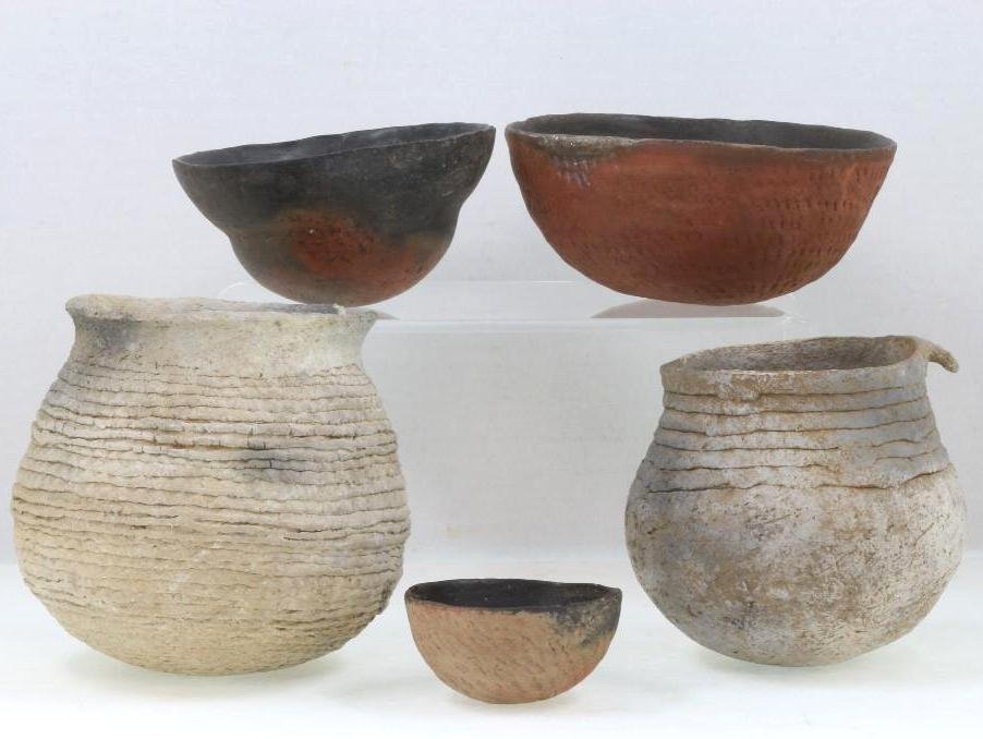 Five Anasazi plainware vessels (1 of 10)