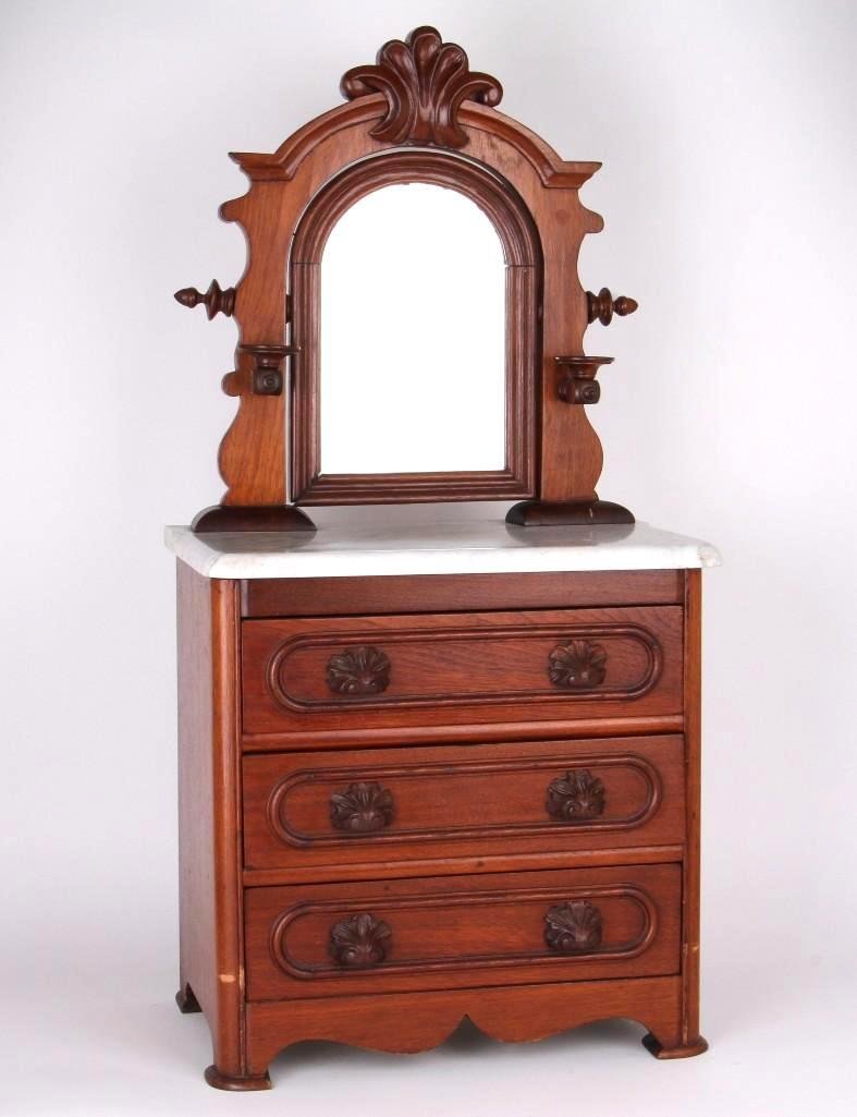 A Victorian miniature chest of drawers, 19th century (1 of 10)